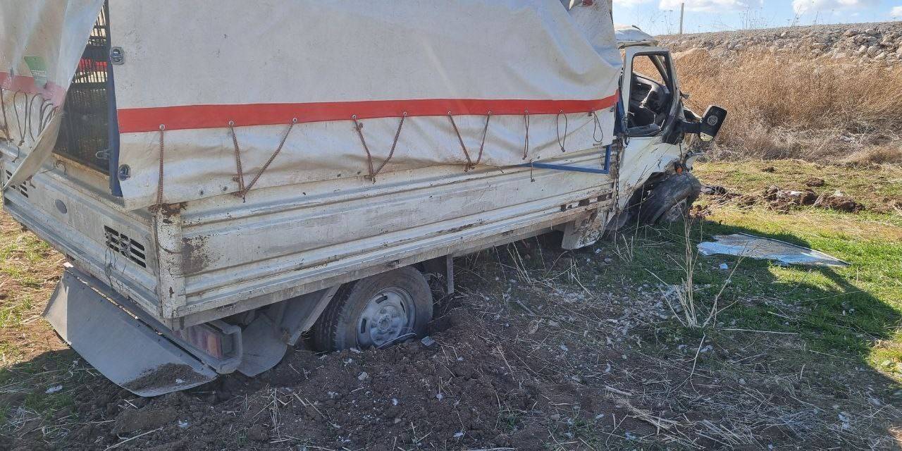 Kontrolden Çıkan Kamyonet Devrildi: 1 Yaralı