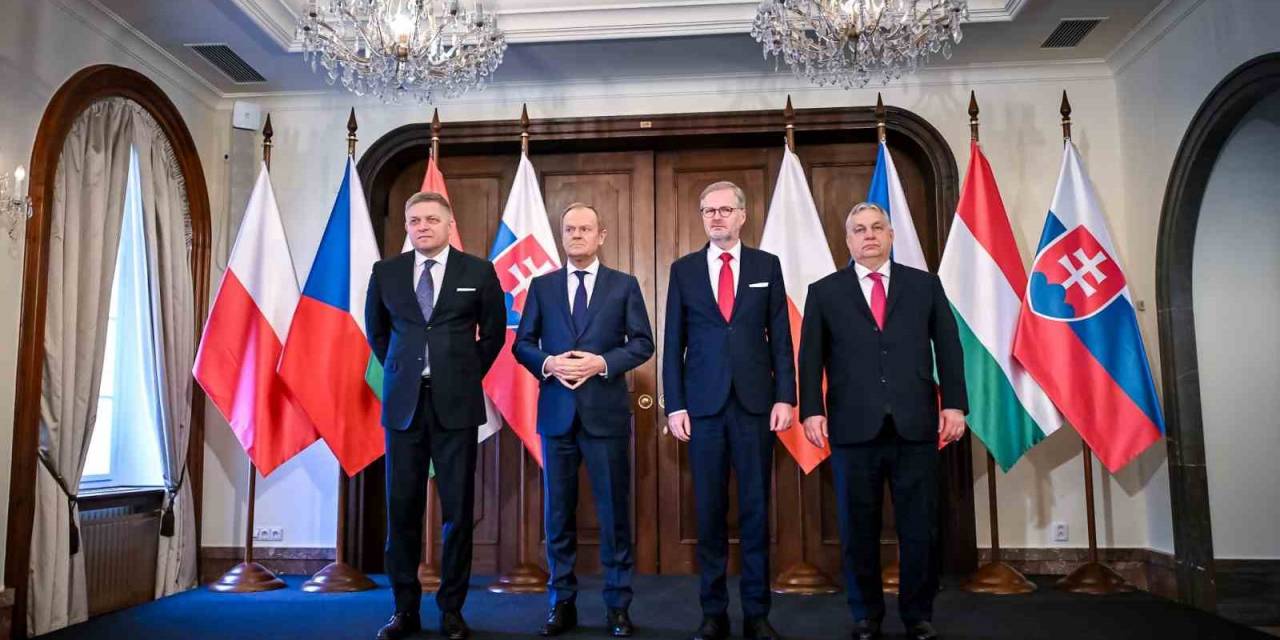 Vişegrad Grubu Çekya’da Bir Araya Geldi