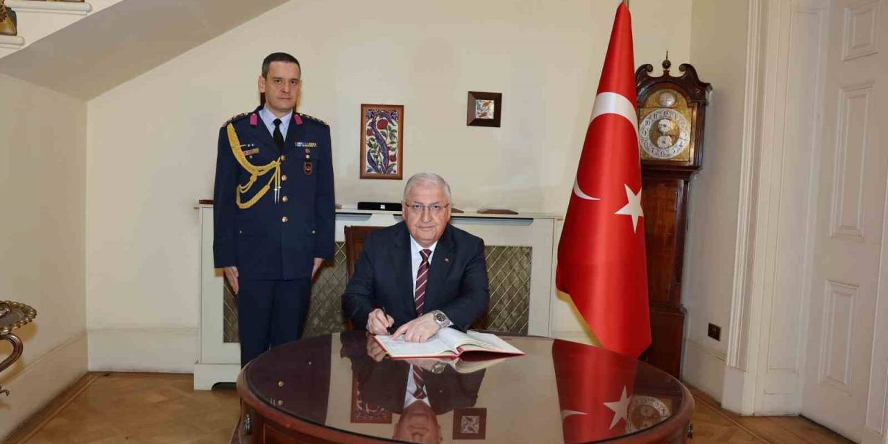 Milli Savunma Bakanı Güler, İngiltere Genelkurmay Başkanı Oramiral Radakin İle Görüştü