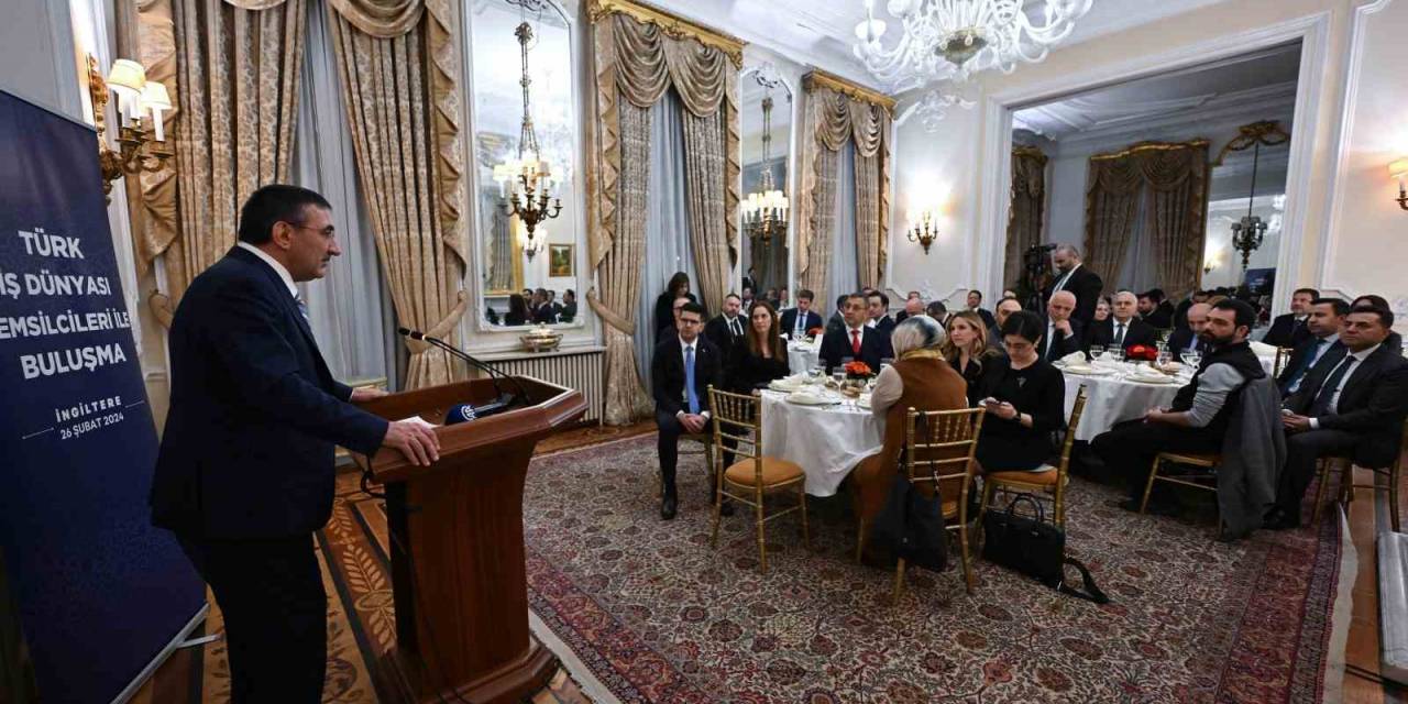 Cumhurbaşkanı Yardımcısı Yılmaz, Londra’da Türk Toplum Ve İş Dünyası Temsilcileriyle Buluştu