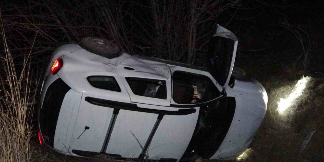 Şarampole Yuvarlanan Araçta Aynı Aileden 4 Kişi Yaralandı