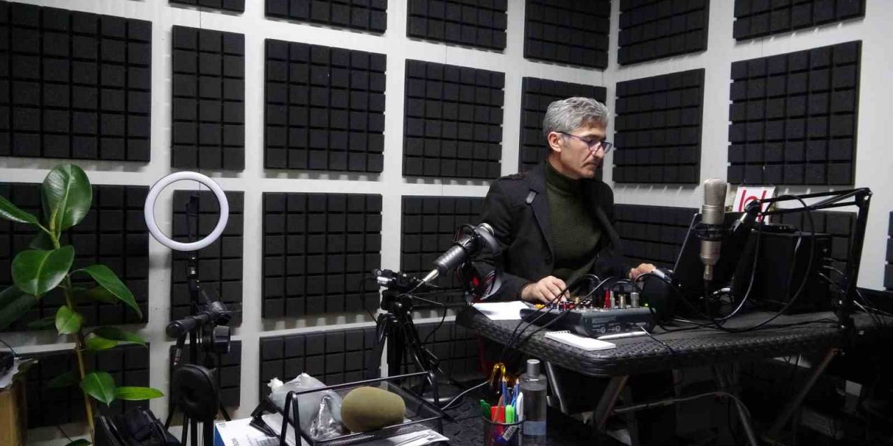 Depremde Hizmet Binaları Yıkılan Radyocular “Ses” Vermek İçin Mücadele Ediyor