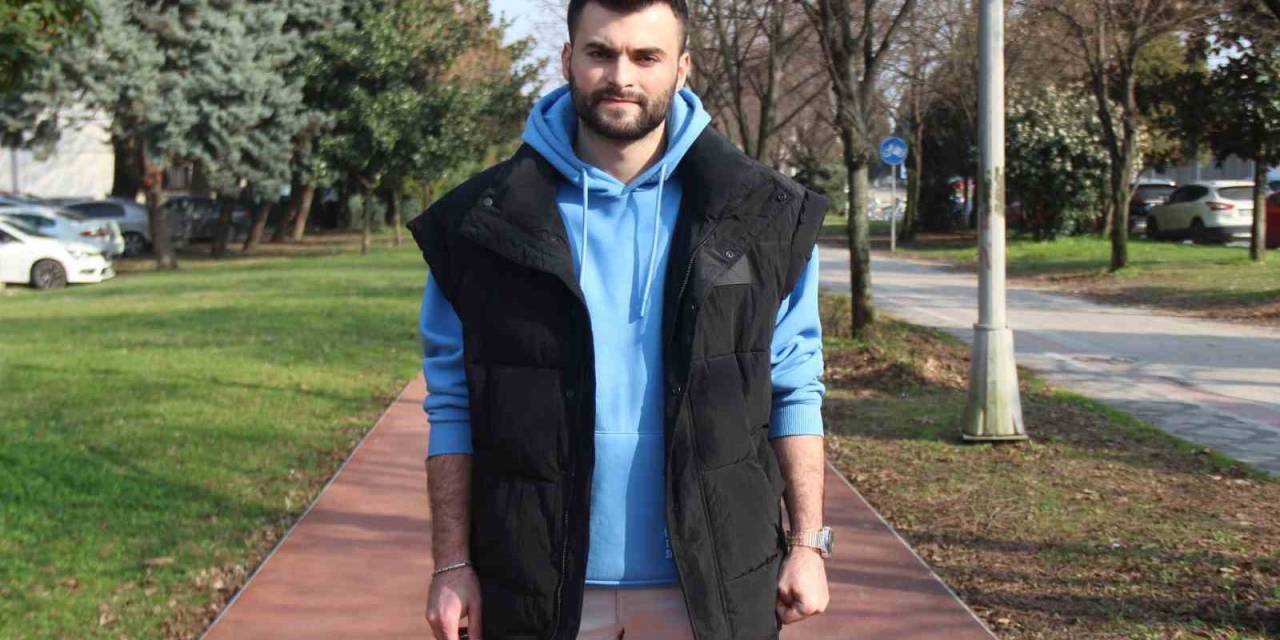 Maskara Siparişi Hayatlarını Alt Üst Etti