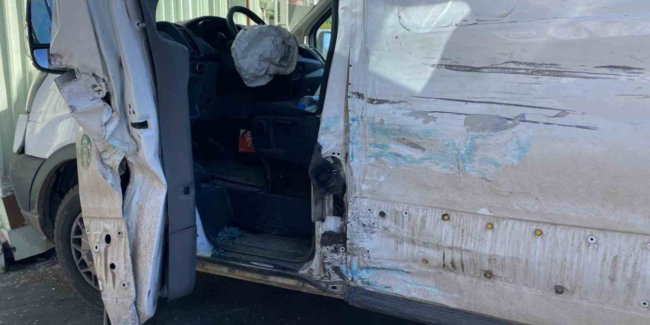 Diyarbakır’da 4 Aracın Karıştığı Kazada 13 Kişi Yaralandı