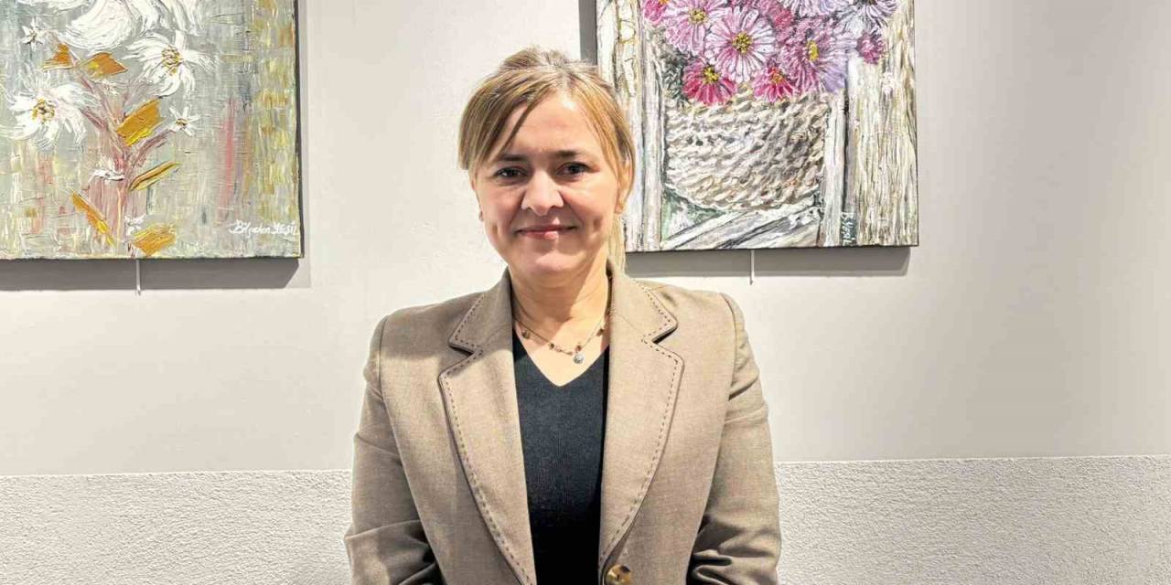 Kuaförlük Yaparken Hobi Olarak Başladığı Resim Sanatında İlk Sergisini Açtı