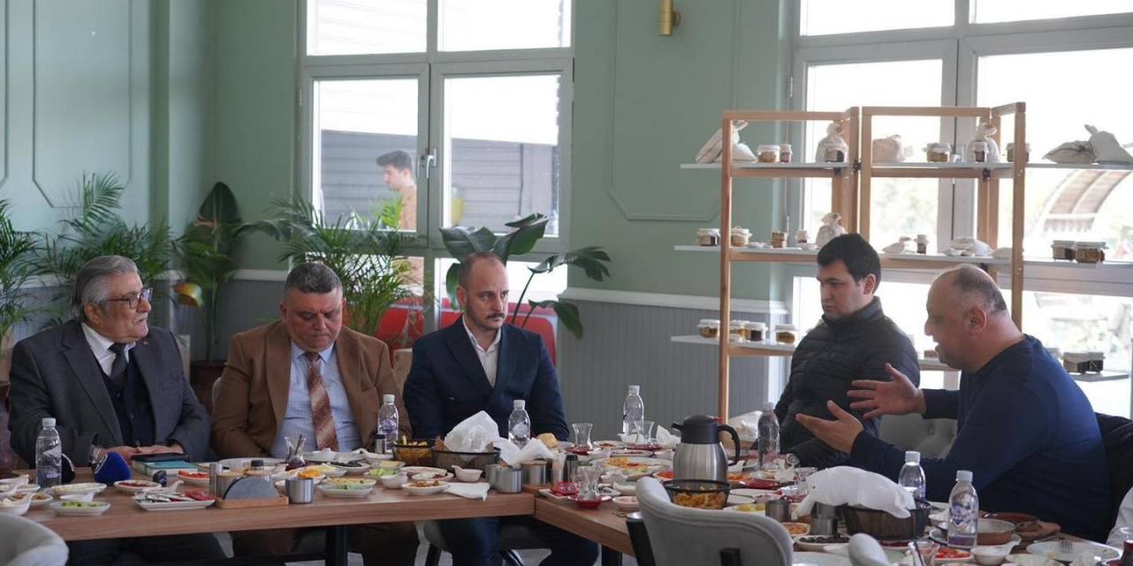 Bilecik Belediye Başkanı Mustafa Sadık Kaya, Basın Mensuplarıyla Bir Araya Geldi