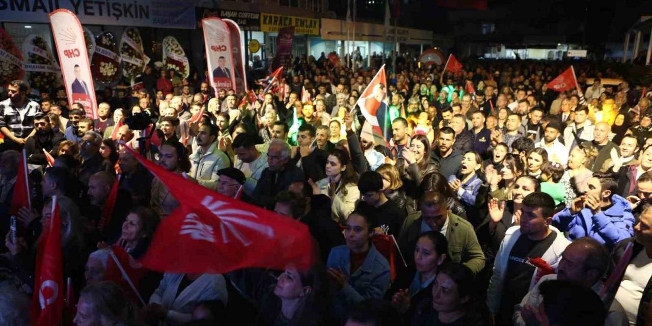 Seferihisar’da Seçim Ofisi Açılışı Mitinge Dönüştü