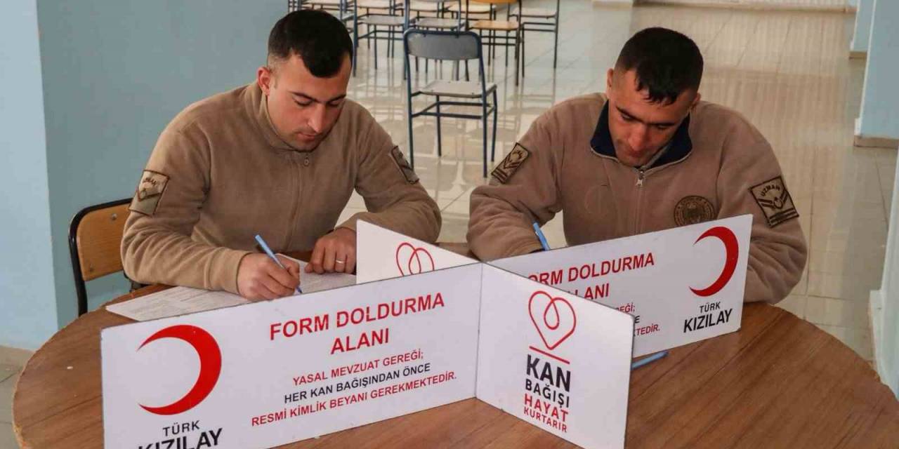 Siirt’te Jandarma Personelinden 660 Ünite Kan Bağışı