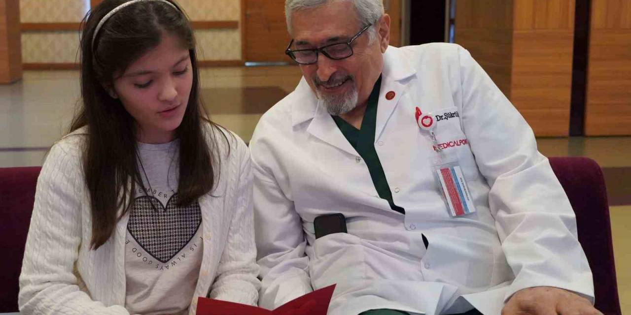 Derin, Kahramanıyla Buluştu