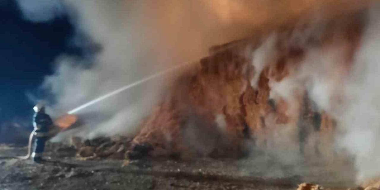 Konya’da 150 Ton Saman Balyası Yandı