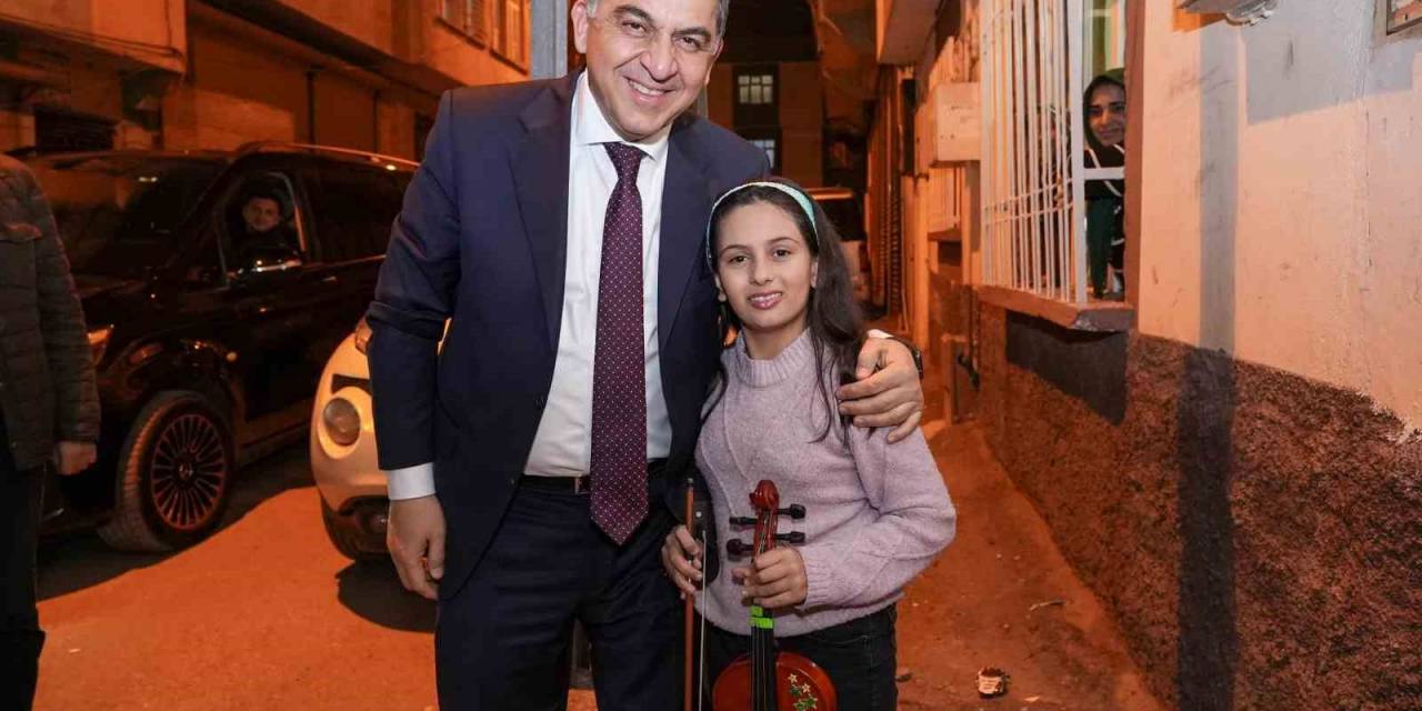 Fadıloğlu’na Sürpriz Karşılama