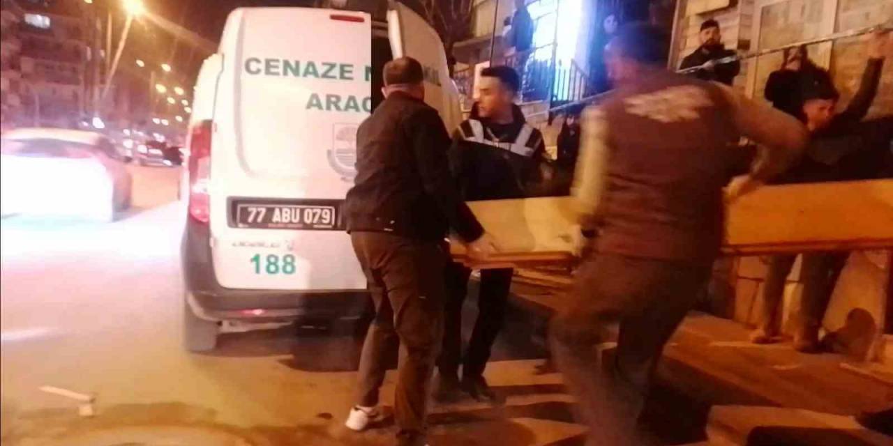 Yangında Ölü Bulunan Yaşlı Adam Cinayete Kurban Gitmiş