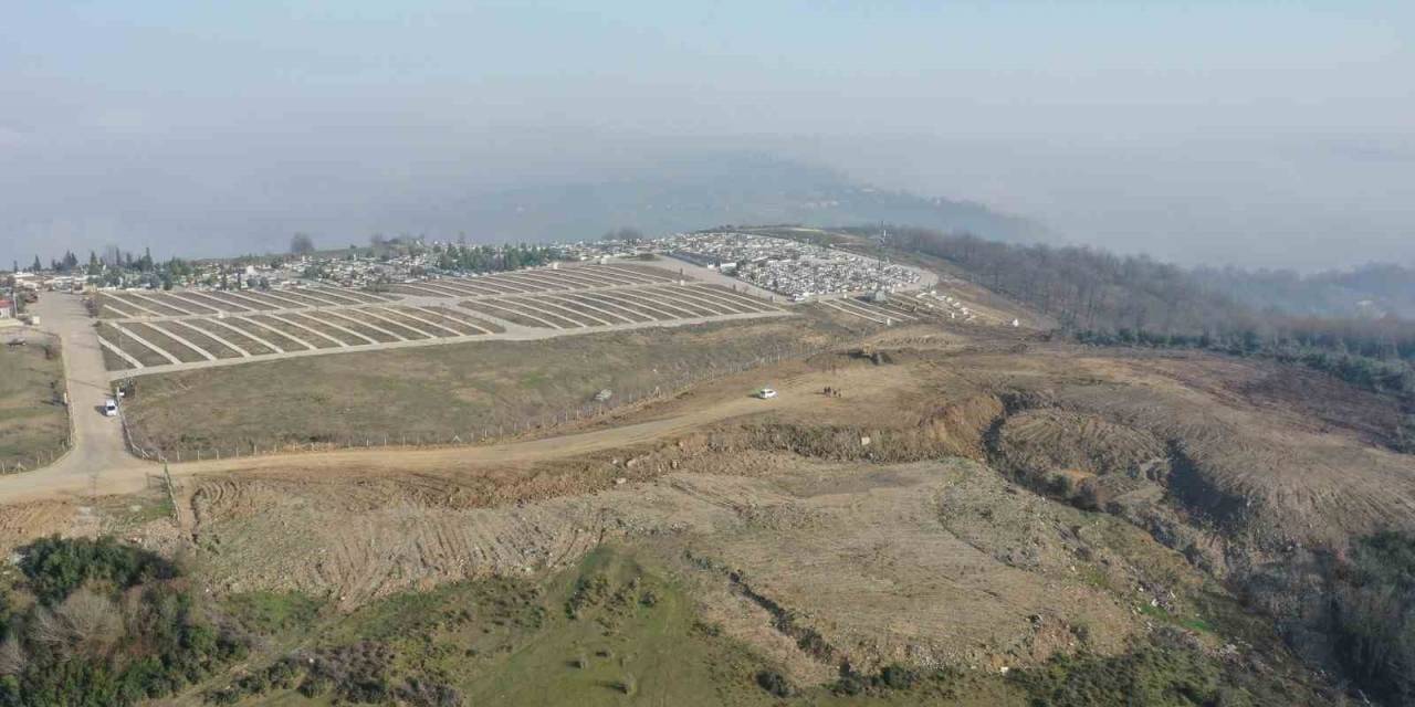 Yalova Belediyesi’nin Mezarlıkta Genişletme Çalışmaları Sürüyor