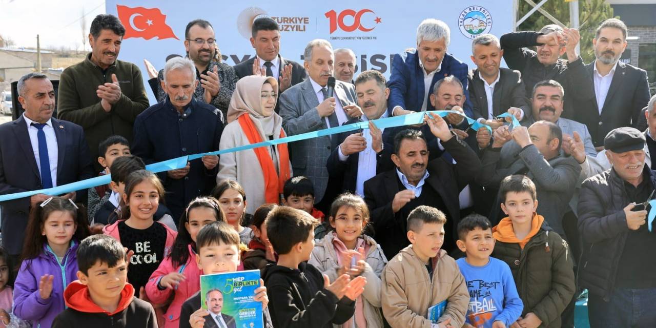 “Hizmet Sınırı Olmayan Başkanımızla Gurur Duyuyoruz”