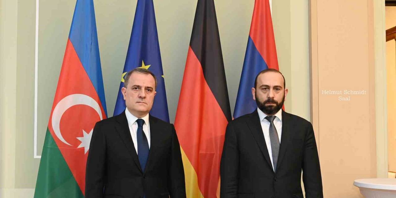 Azerbaycan Ve Ermenistan Dışişleri Bakanlarının Berlin’deki Barış Anlaşması Müzakeresi Başladı