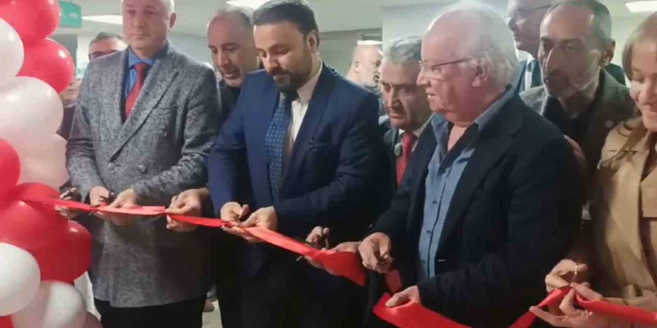 Vefat Eden Yakınları İçin Hastaneye Diş Röntgen Cihazı Bağışladılar