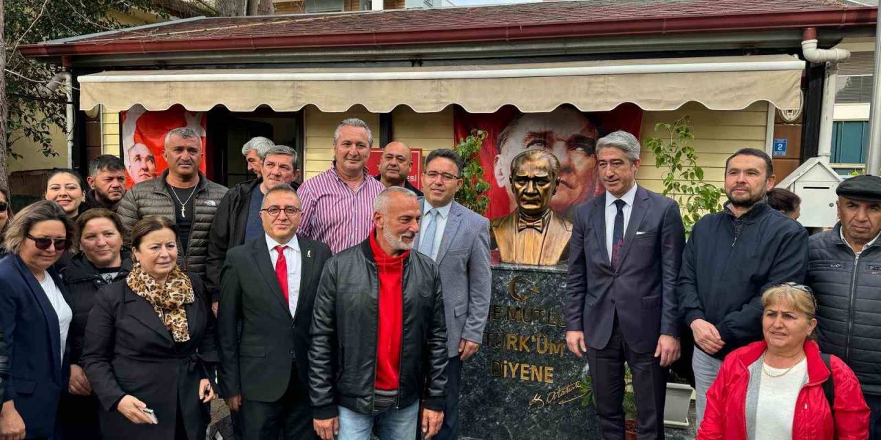 Çıldır Mahallesi’ne Atatürk Büstü