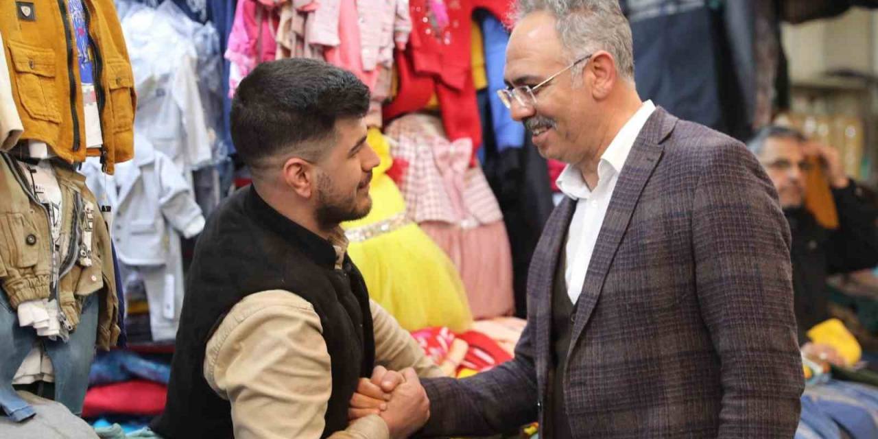 Başkan Mehmet Kuş Ve Meclis Üyeleri Esnafla Buluştu