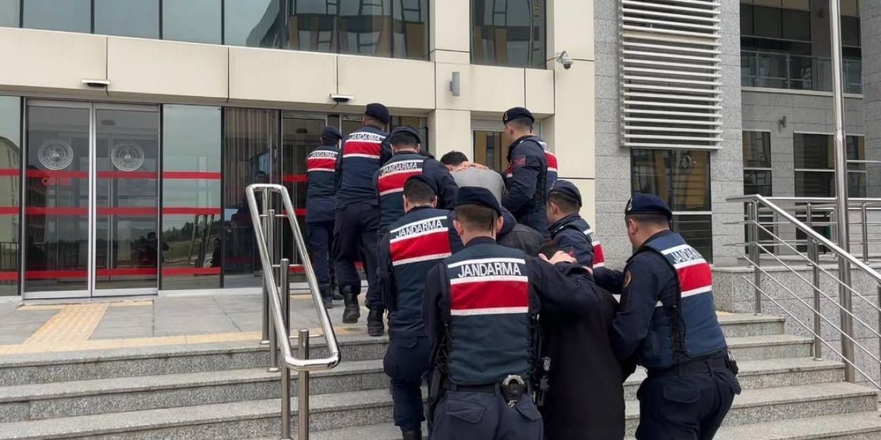 Kırklareli’de 11 Kaçak Göçmen Yakalandı: 5 Gözaltı