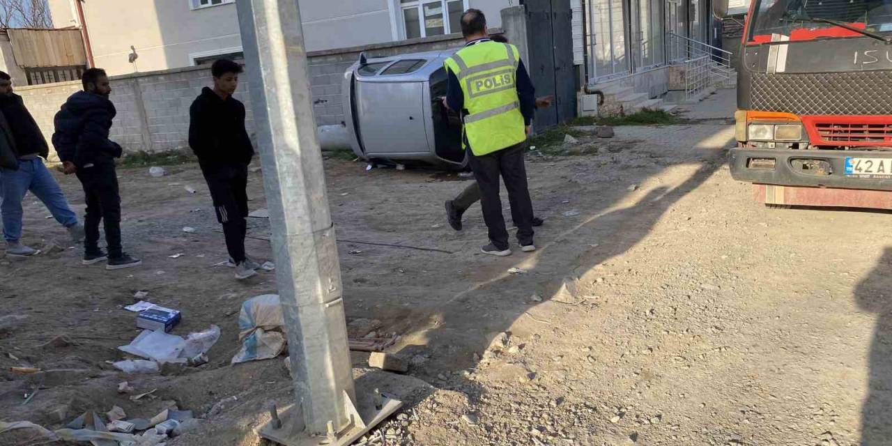 Kontrolden Çıkan Otomobil Devrildi: 1 Yaralı