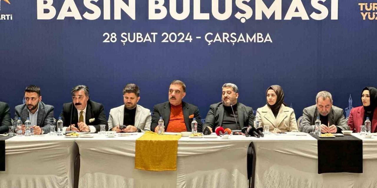 Ak Parti Diyarbakır İl Başkanı Raşit Ocak Basın Mensuplarıyla Bir Araya Geldi