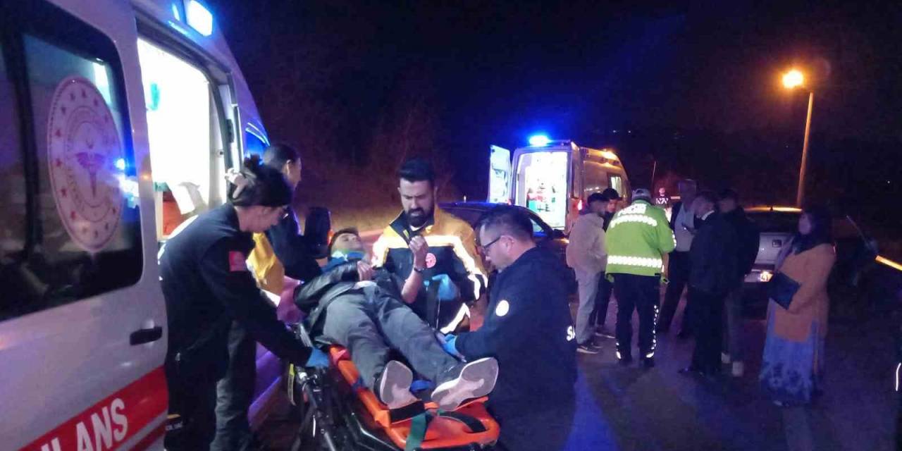 Tekirdağ’da İki Otomobil Çarpıştı: 2 Yaralı