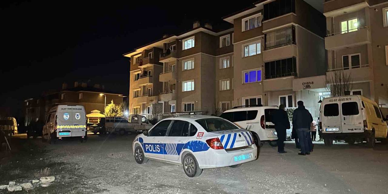 Yakınlarıyla Tartışan Şahıs Dehşet Saçtı: 1 Ölü, 3 Yaralı