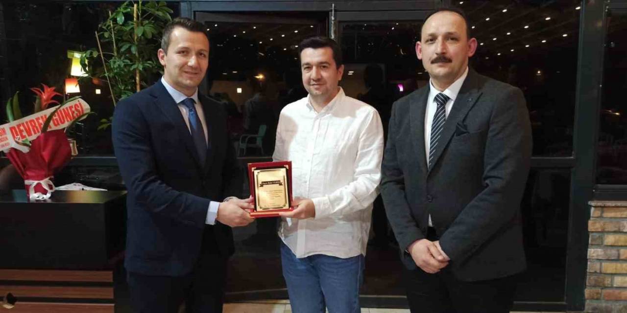 Devrekliler Müdür Verim İçin Düzenlenen Veda Yemeğinde Bir Araya Geldi