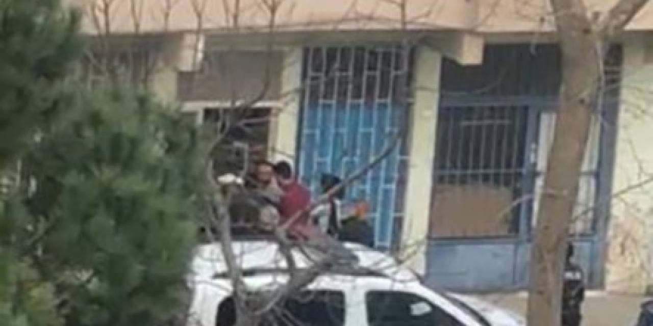 Kadıköy’de Alkollü Kiracı Kaldığı Gecekonduyu Yaktı