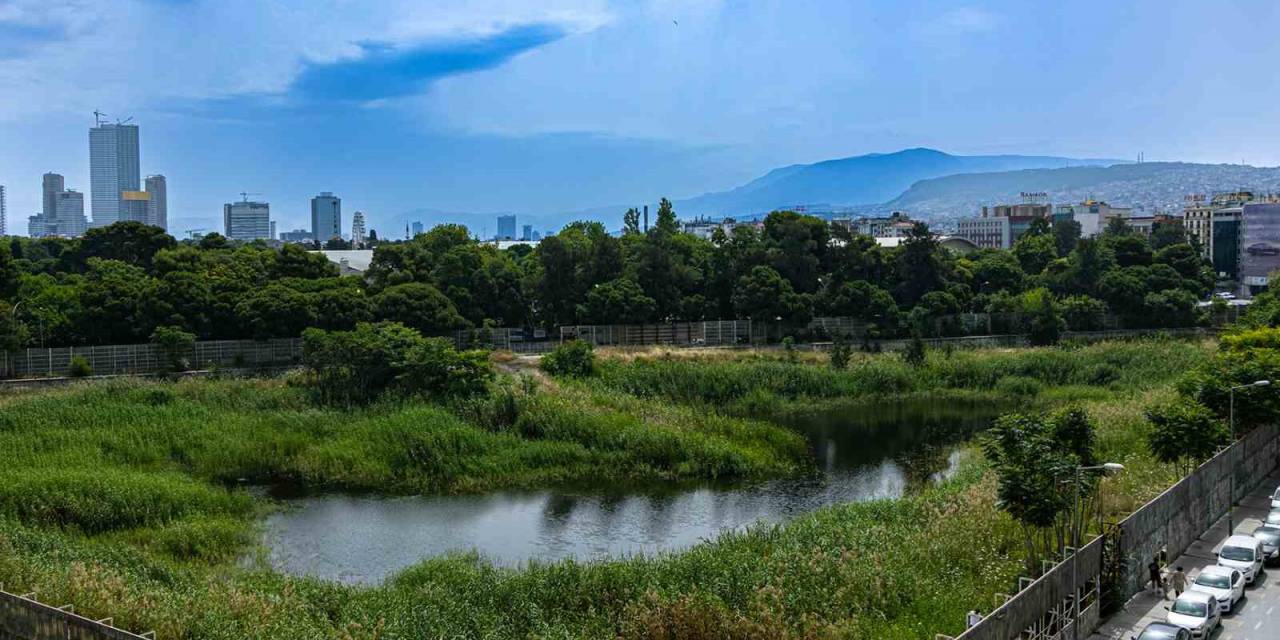 İzmir’in Göbeğinde 40 Yıllık Bir Yılan Hikayesi: Basmane Çukuru