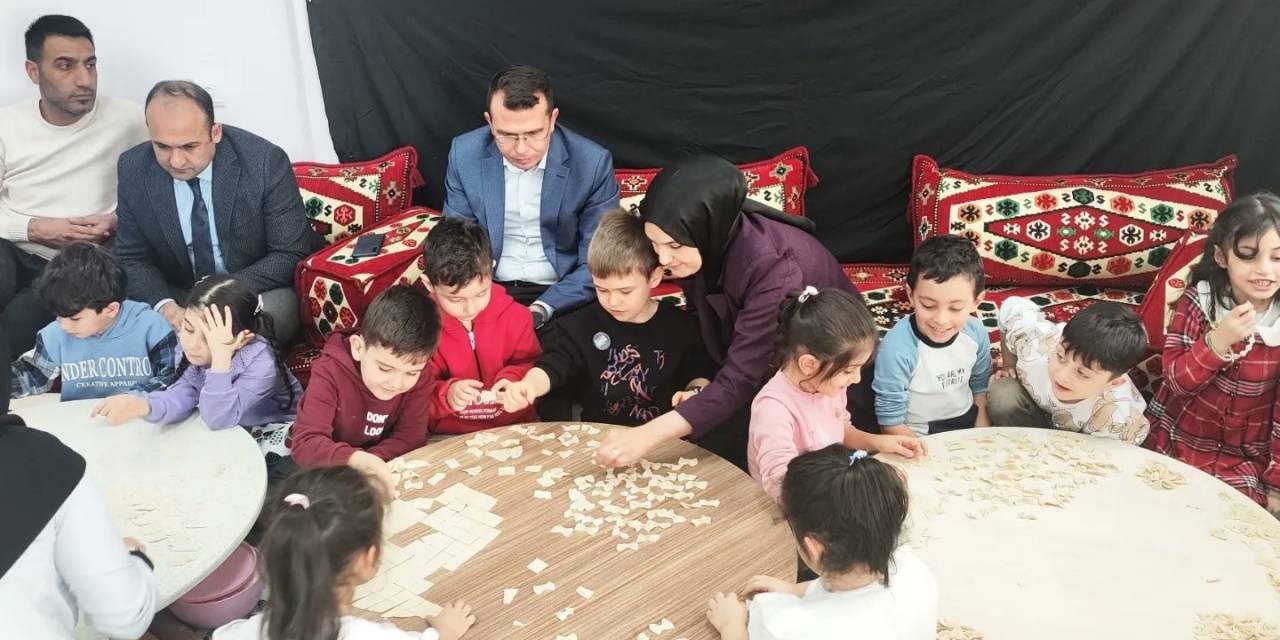 Tutak Kaymakamı Adıbelli, İlçedeki Eğitim Kurumlarını Ziyaret Etti