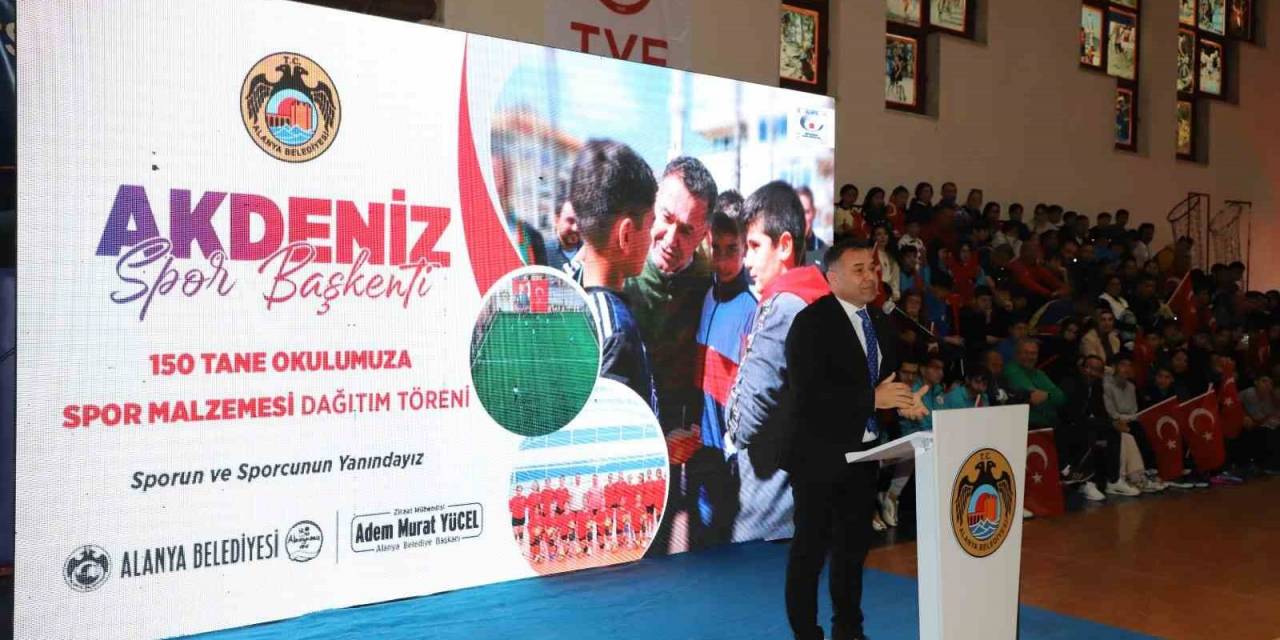 Başkan Yücel’den 150 Okula Spor Malzemesi Yardımı