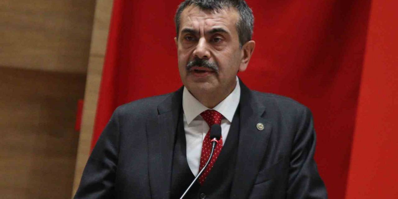 Bakan Tekin’den Eğitimcilere: "Biz Bütün Kararlarımızı Sizlerle Alıyoruz"