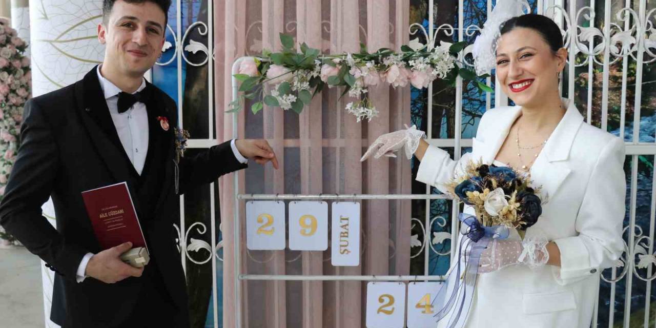 Yalovalı Çift Evlilik İçin 29 Şubat’ı Seçti