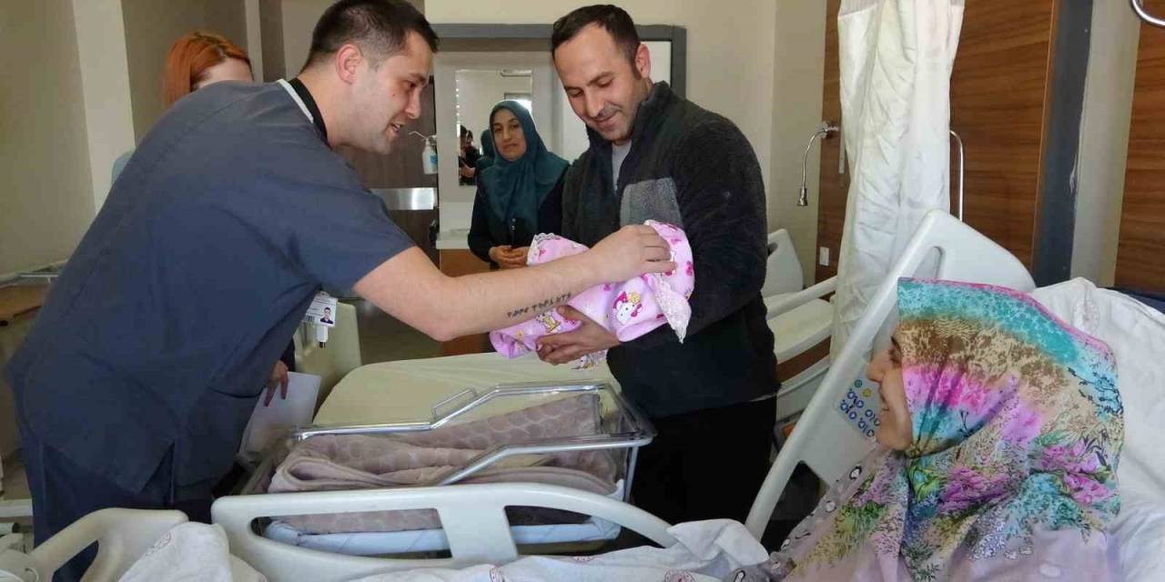 Doğum Günü 4 Yılda Bir Kutlanacak Bebekler Dünyaya Geldi