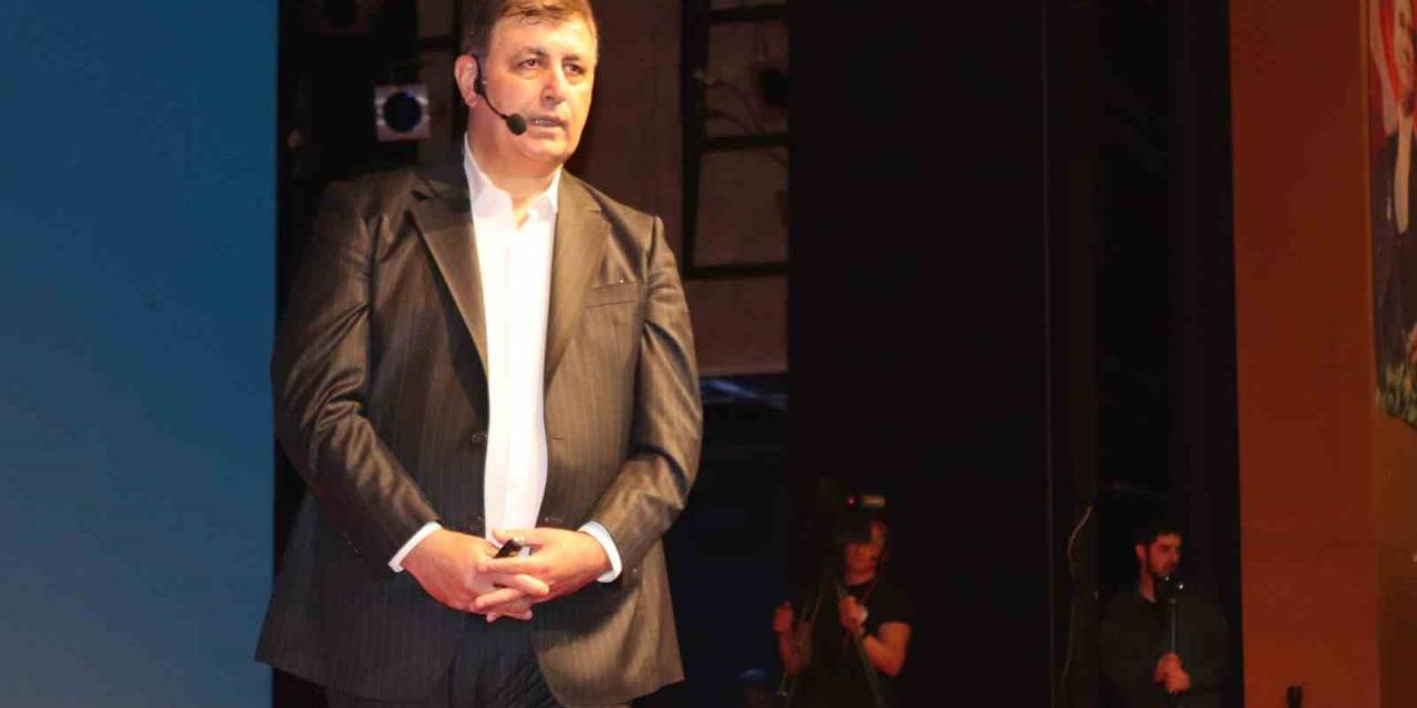 Chp’nin İzmir Adayı Cemil Tugay: "Yeni Siyasetçilere İhtiyacımız Olduğunu Toplum Söylüyor"