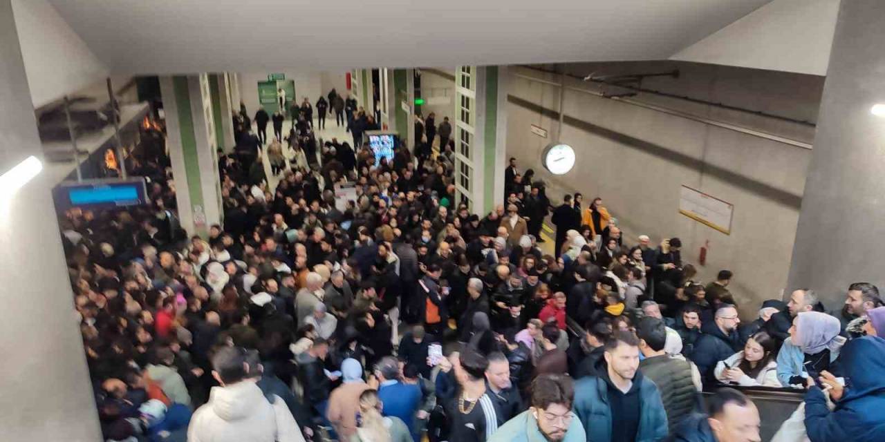 Yenikapı-kirazlı Metro Hattında Arıza Nedeniyle Seferler Durdu