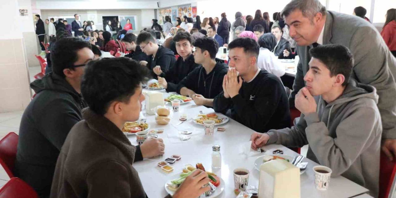 Sünnetci, Msü Sınavına Girecek Öğrencilerle Buluştu
