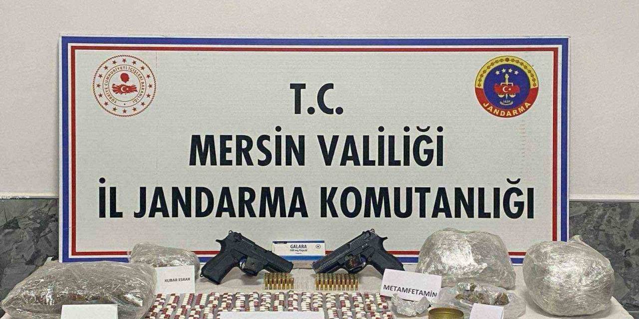 Mutfak Dolaplarından Uyuşturucu Ve Silahlar Çıktı: 1 Gözaltı