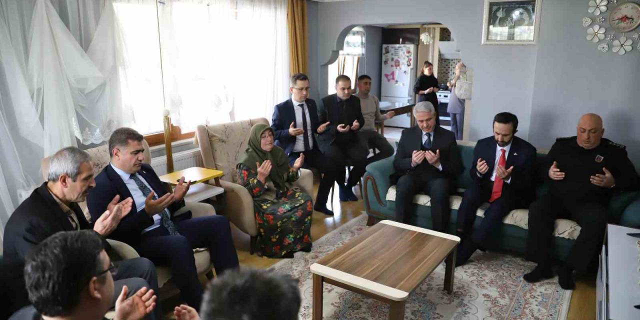 Vali Aslan Şehit Yakınları Ve Gazileri Yalnız Bırakmıyor