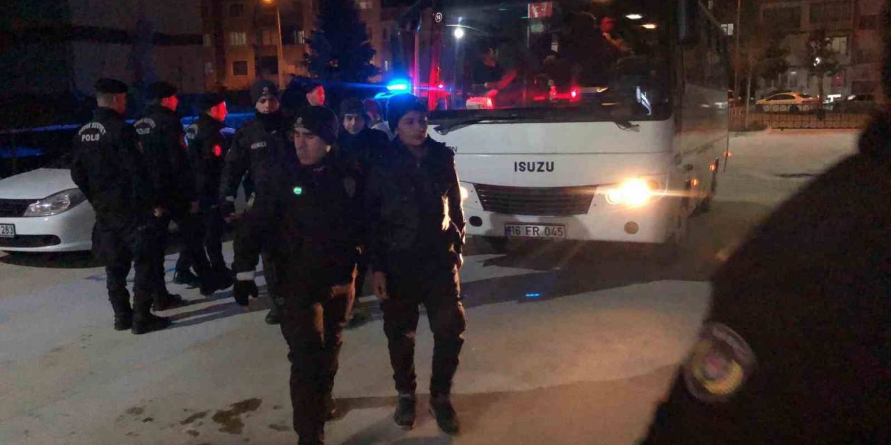 30 Kaçak Göçmen Yakalandı