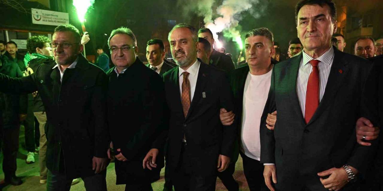 Büyükşehir Belediye Başkan Aktaş: “Nilüfer’de Kaç Kulübe Tesis Yaptın”