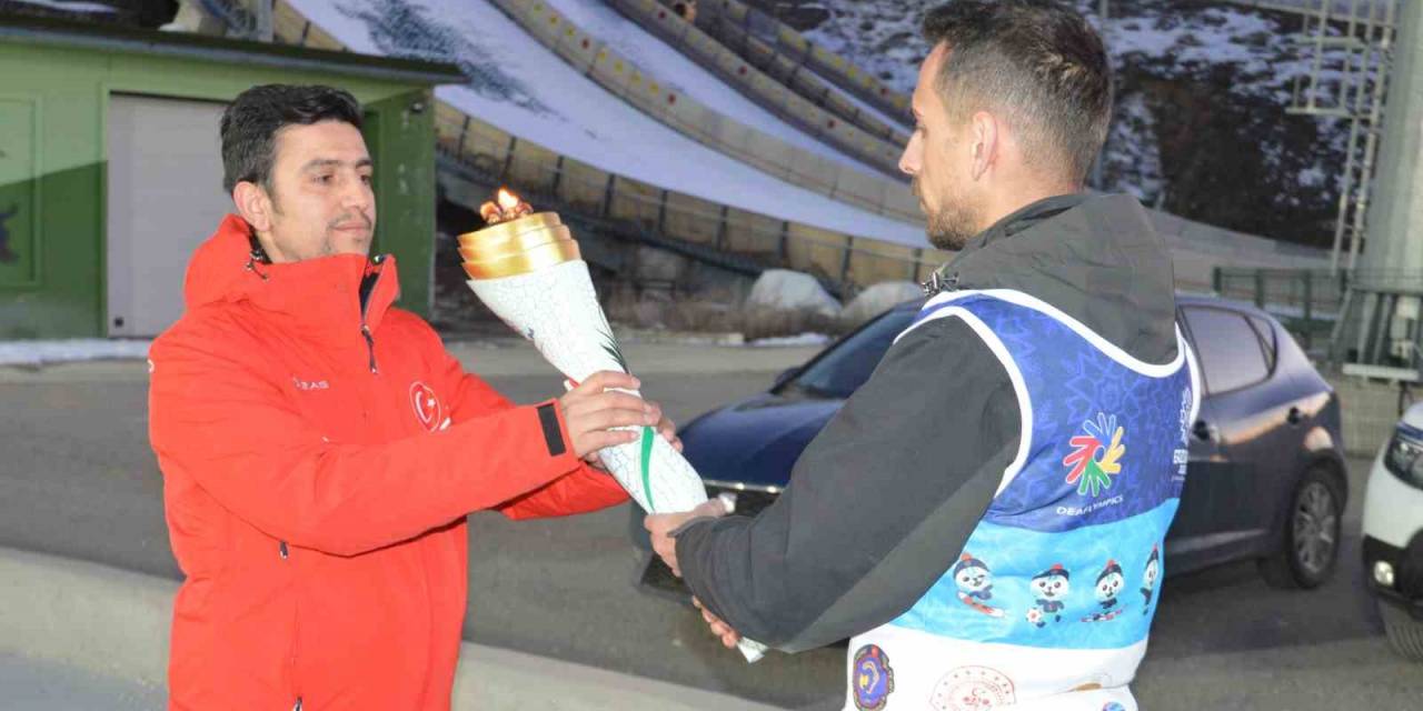 2023 Kış Deaflympics’in Meşale Ateşi Palandöken’de Yandı