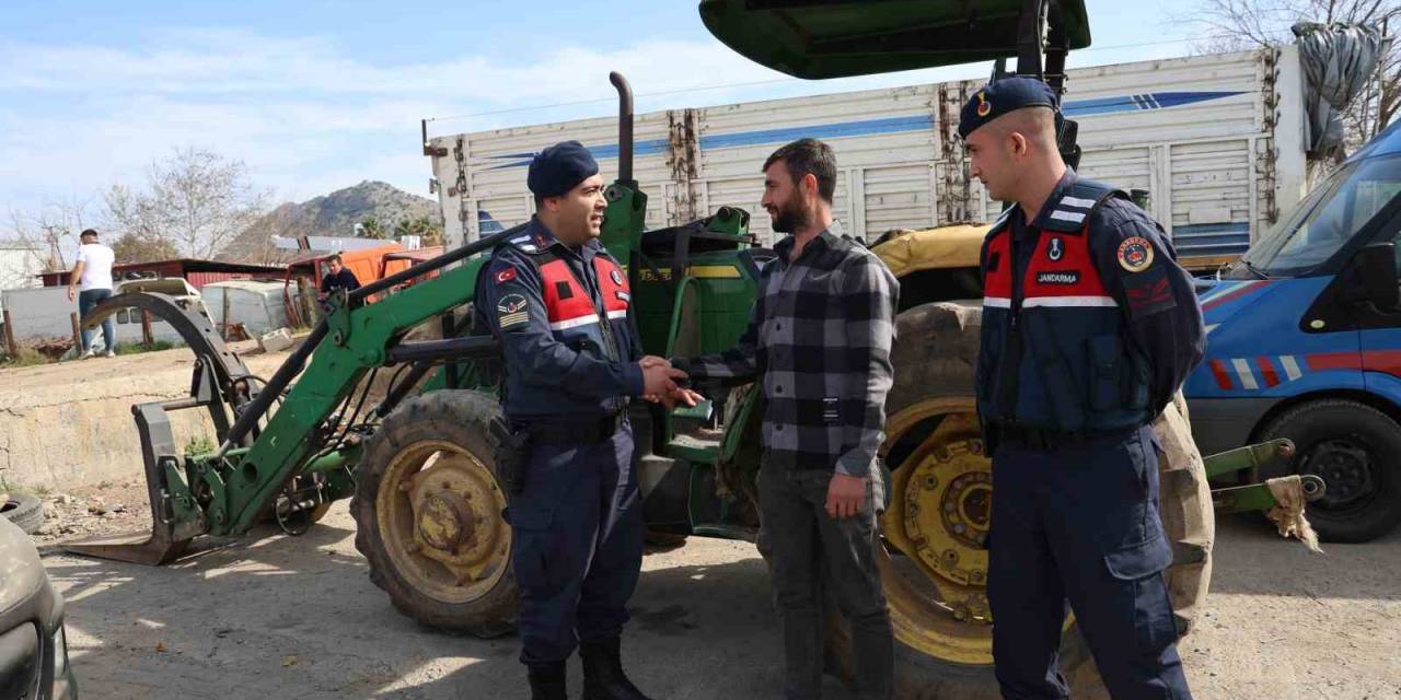 Çalınan Traktör Jandarmanın 700 Kilometre Takibi Sonucu Bulundu