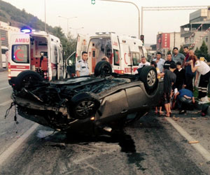 Otomobil Takla Attı: 5 Yaralı