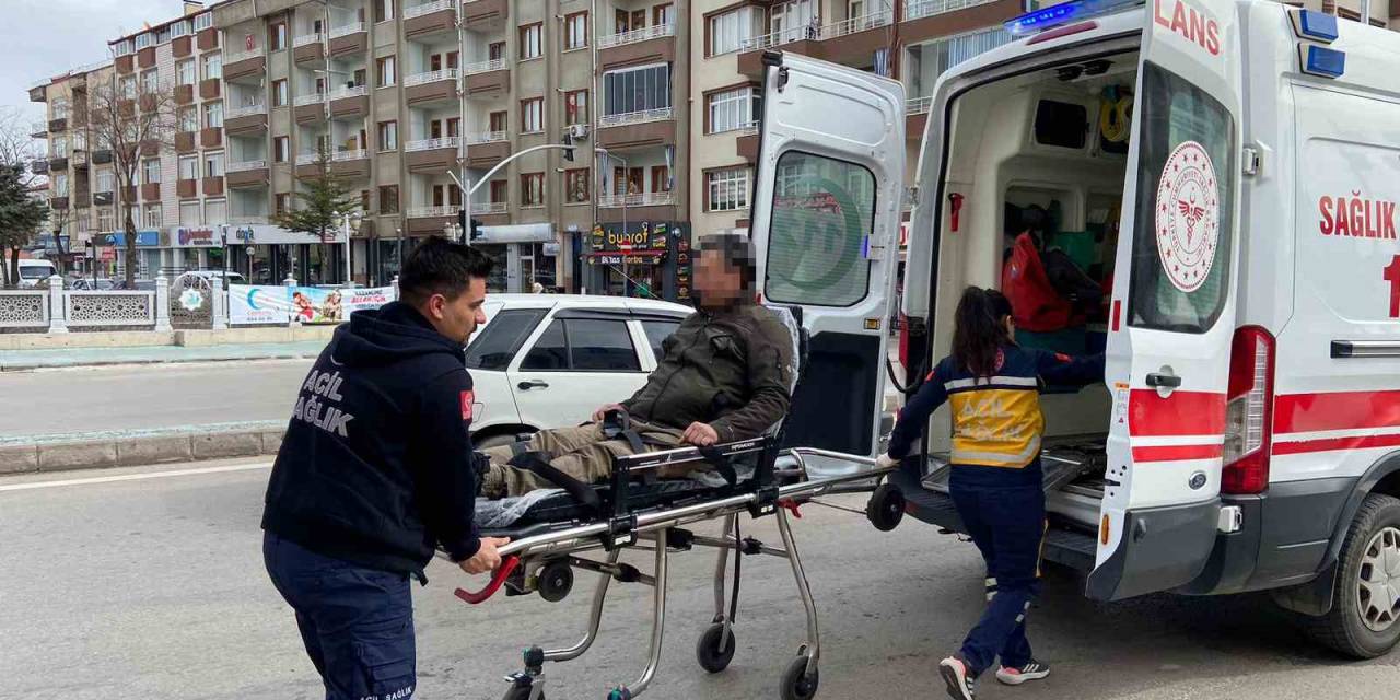 Yaşlı Kadına Çarpmamak İçin Elektrikli Bisikletten Düştü