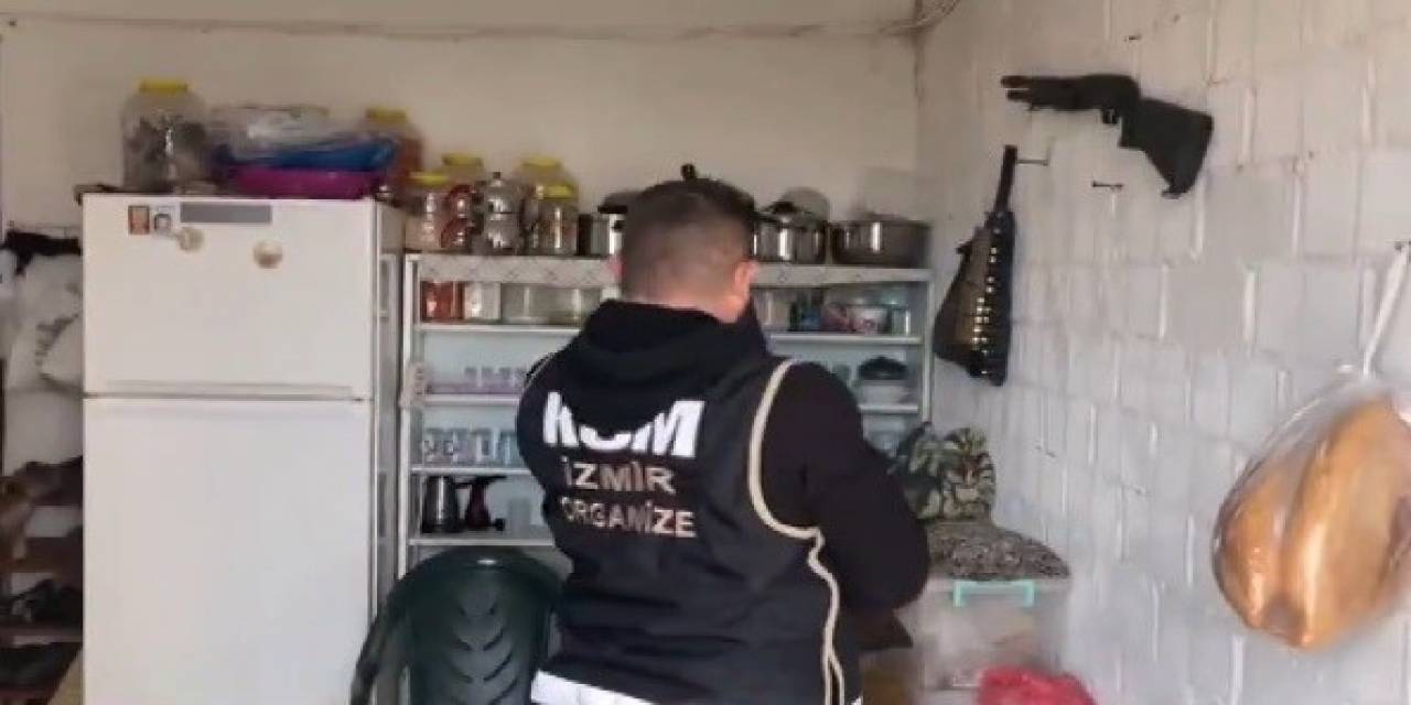İzmir’de Suç Örgütlerine Ve Kaçakçılara Bir Günde 3 Operasyon