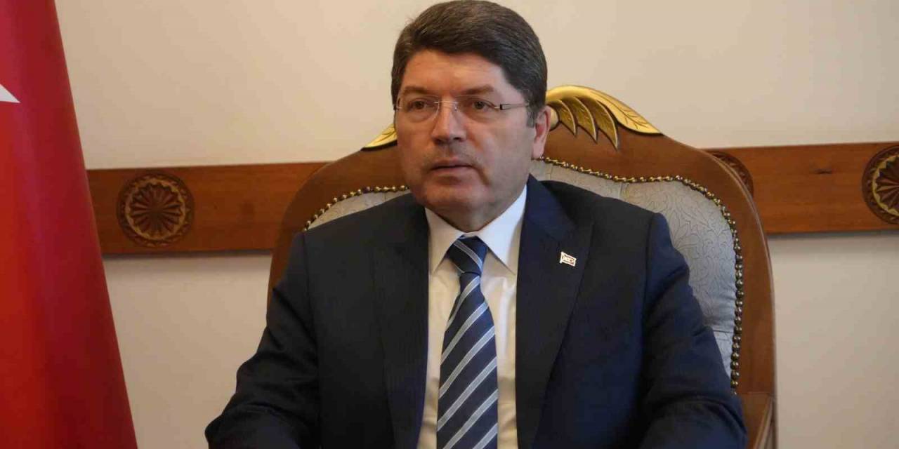 Adalet Bakan Tunç: “Yardım Bekleyen, Çocukları, Kadınları Açlıktan Korumak İçin Sırada Bekleyen Filistinlilerin Üzerine Bomba Yağdıran Bir Devlet Olamaz, Bu Ancak Terör Örgütünün İşidir”