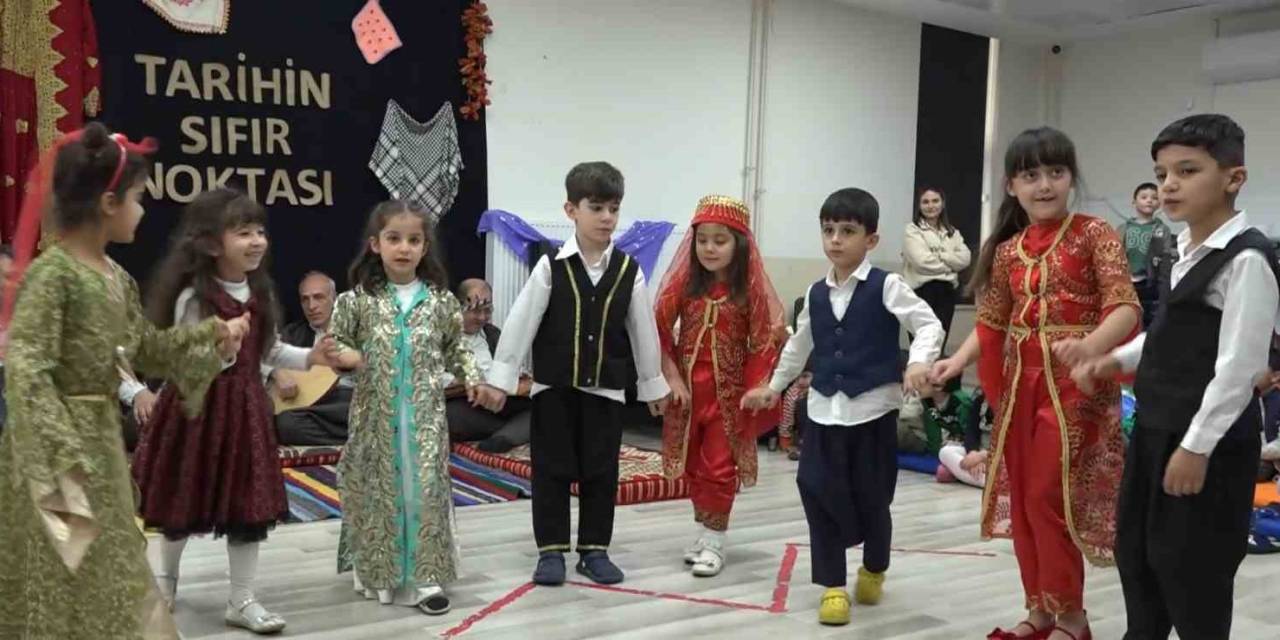 Minikler Sıra Gecesinde Gönüllerince Eğlendi