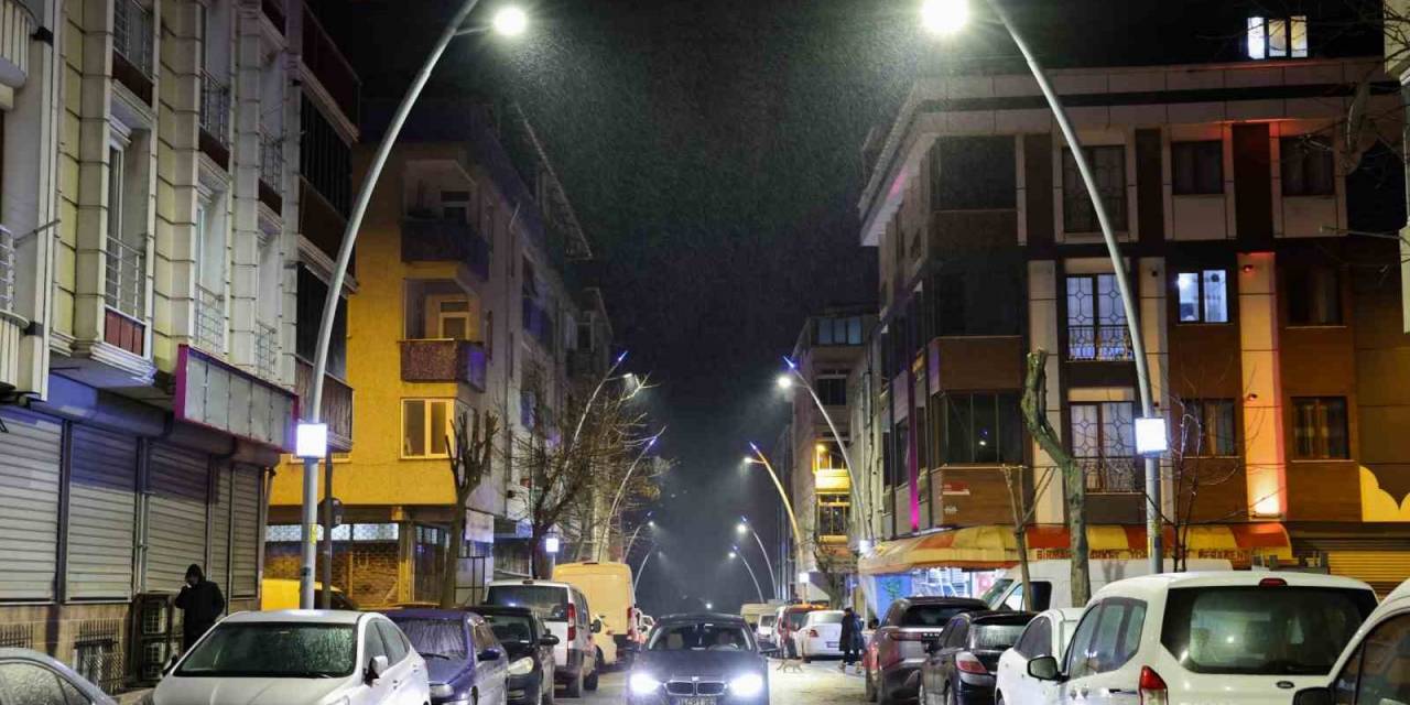 Sultangazi Caddeleri Yeni Bir Görünüme Kavuştu